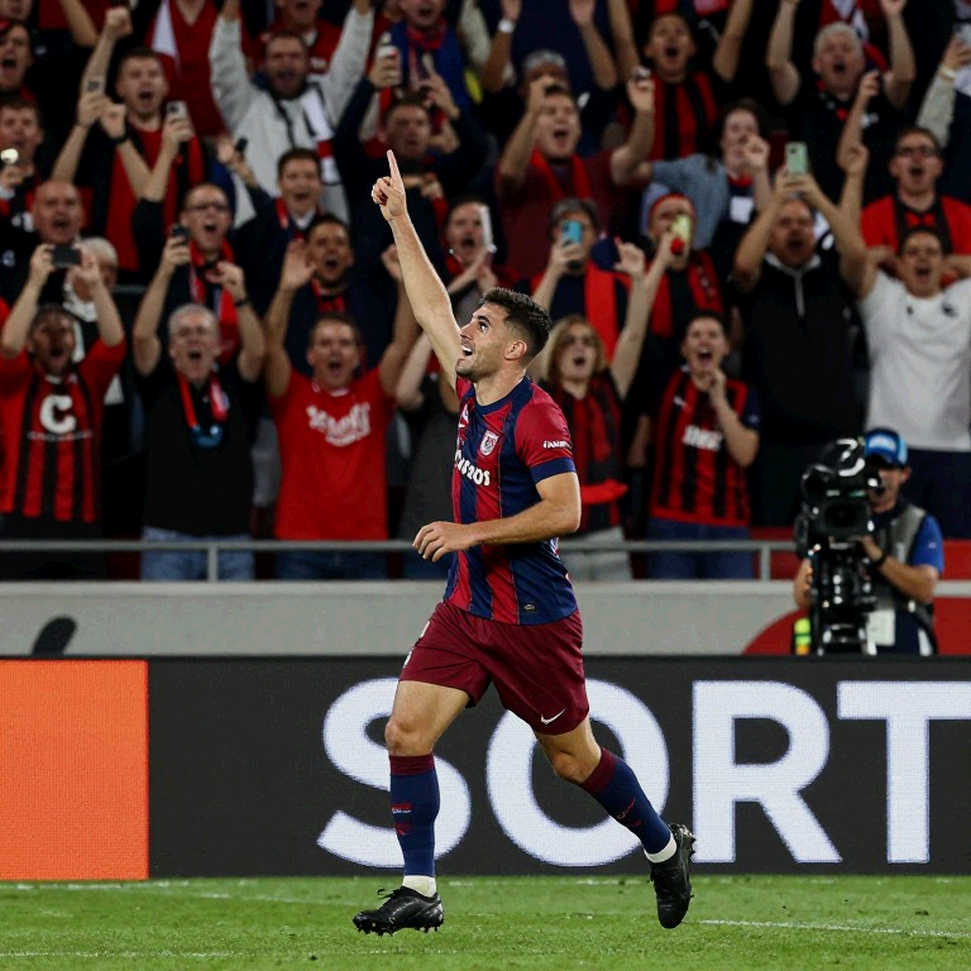 Ronaldo ngồi dự bị trọn một trận rồi rời trại sớm: nhịp chuyển mình của Bồ Đào Nha đang bắt đầu