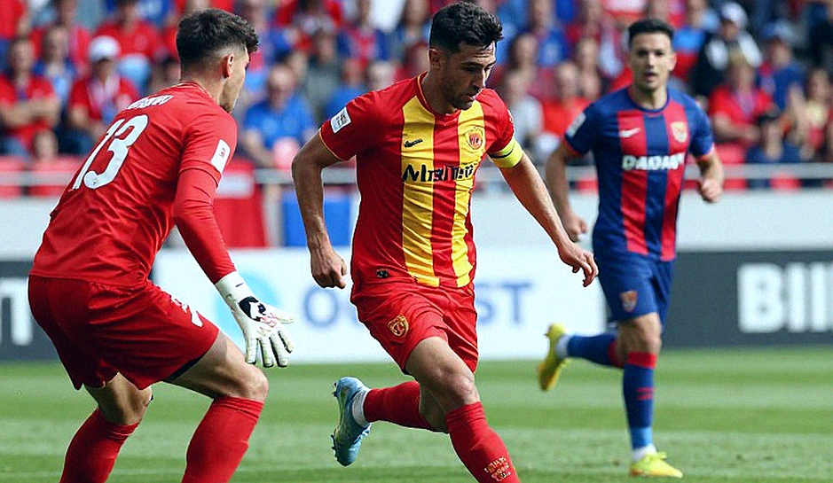 V.League and the Small Needle: The Transfer Window Is Mis-Pricing Domestic Strikers