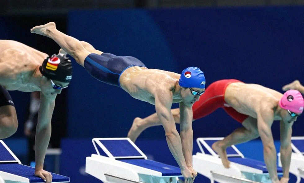 Yusei Imaizumi's 55.82: A Short Course World Junior Record in 100m Breaststroke and the Data Gap