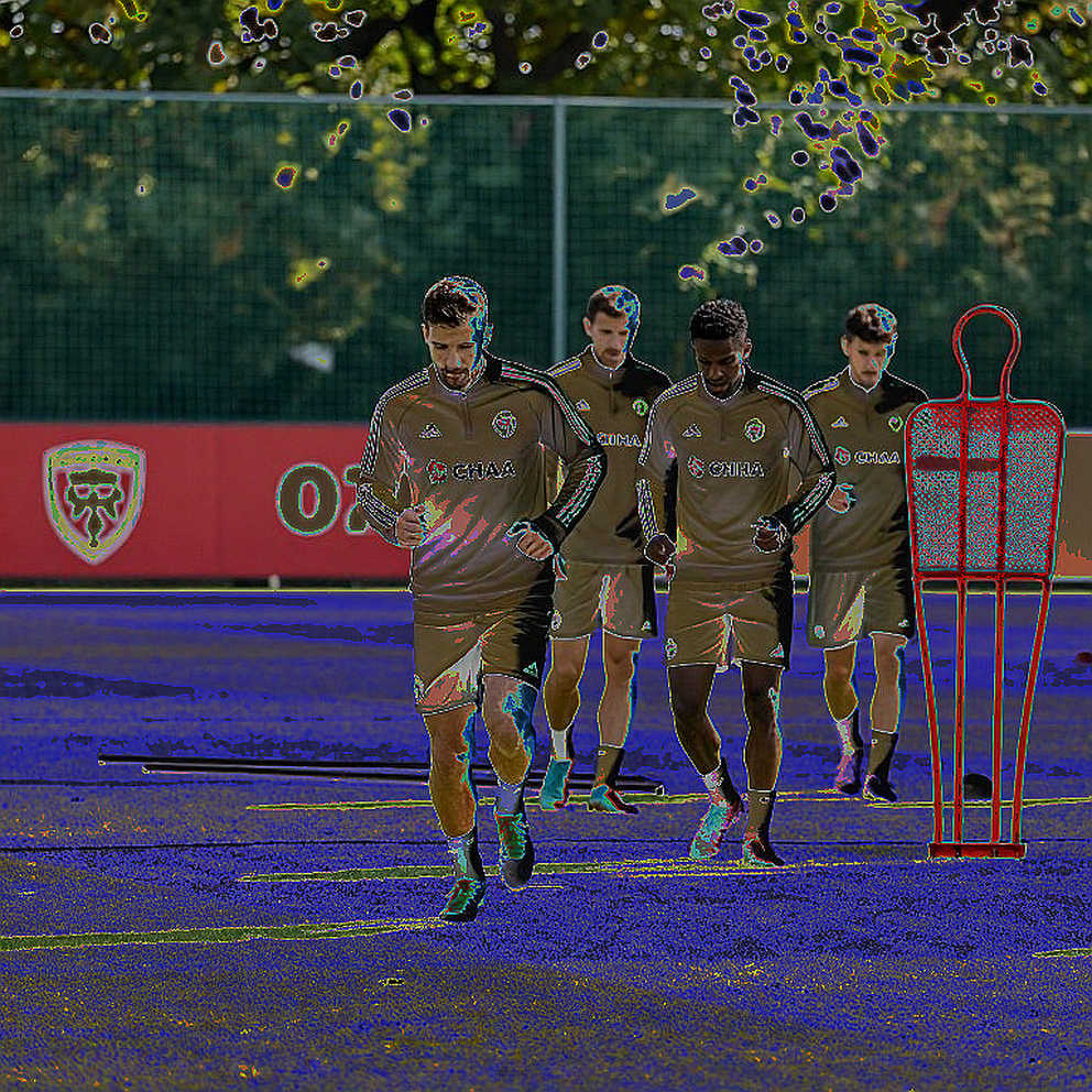 The Transfer Window: When the Noise Drowns Out the True Rhythm of the Dressing Room The Transfer Window: When the Noise Drowns Out the True Rhythm of the Dressing Room