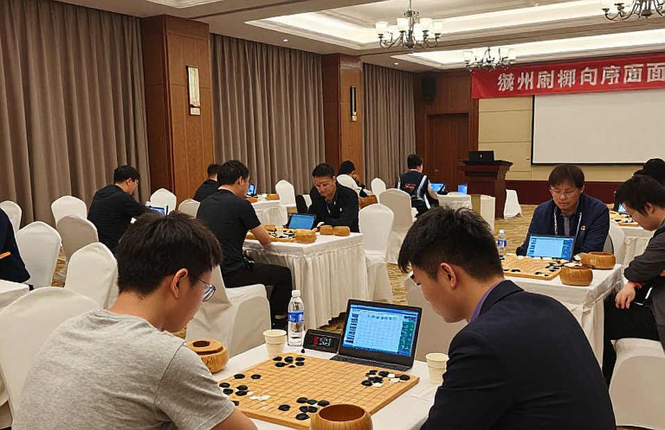 GCL 2026: Nepomniachtchi tạo áp lực lớn lên Carlsen, sau đó hạ Sindarov bằng đồng hồ