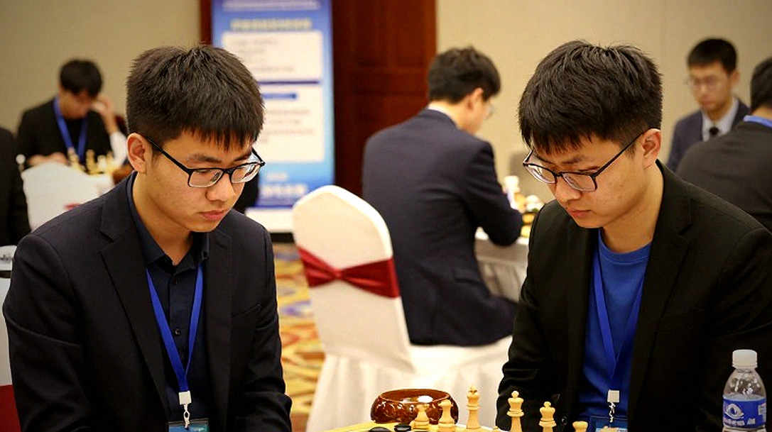 Khai cuộc Scotch: Từ cú sốc Kasparov 2026 đến lời giải 60 phút của Mikhalchishin cho kỳ thủ Việt
