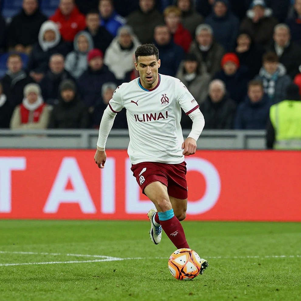Ronaldo rời trại tập trung Bồ Đào Nha: Chiếc áo số 7 đổi chủ và cú sụt 1,1 triệu người theo dõi
