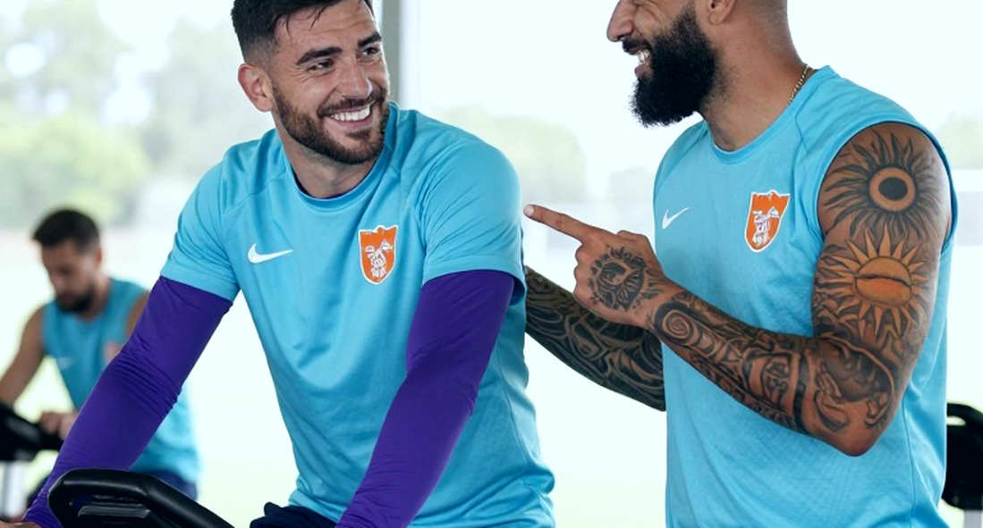 Manchester United mất Shaw, Mainoo và Dorgu: Bài toán hai cánh trước chuyến làm khách Atletico Madrid
