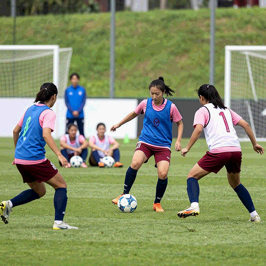 Phút thi đấu trẻ ở V.League: cuộc khai quật dưới bảng xếp hạng