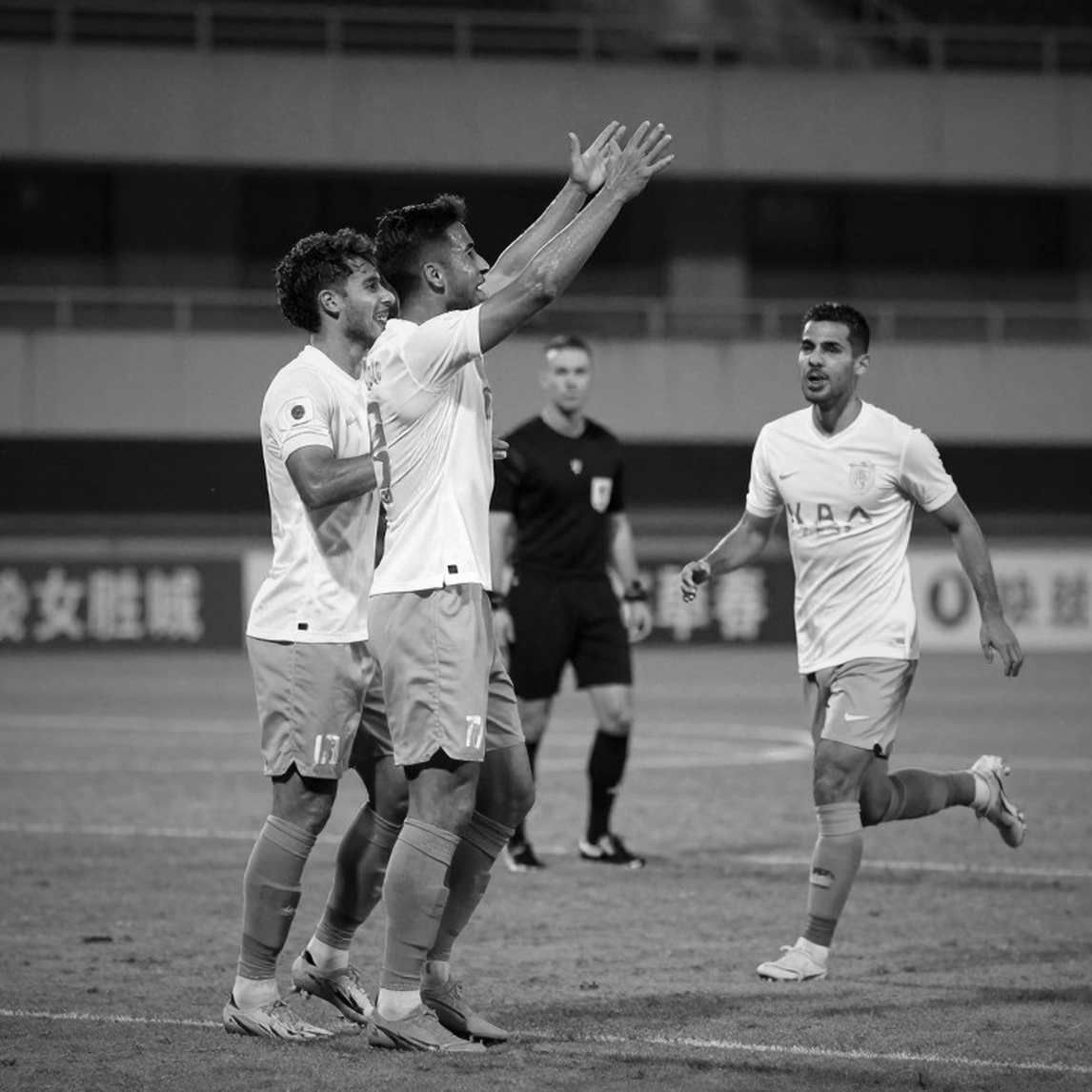 Biệt danh 'Negro', cậu bé Haiti và vết nứt trong phòng thay đồ U17 Argentina