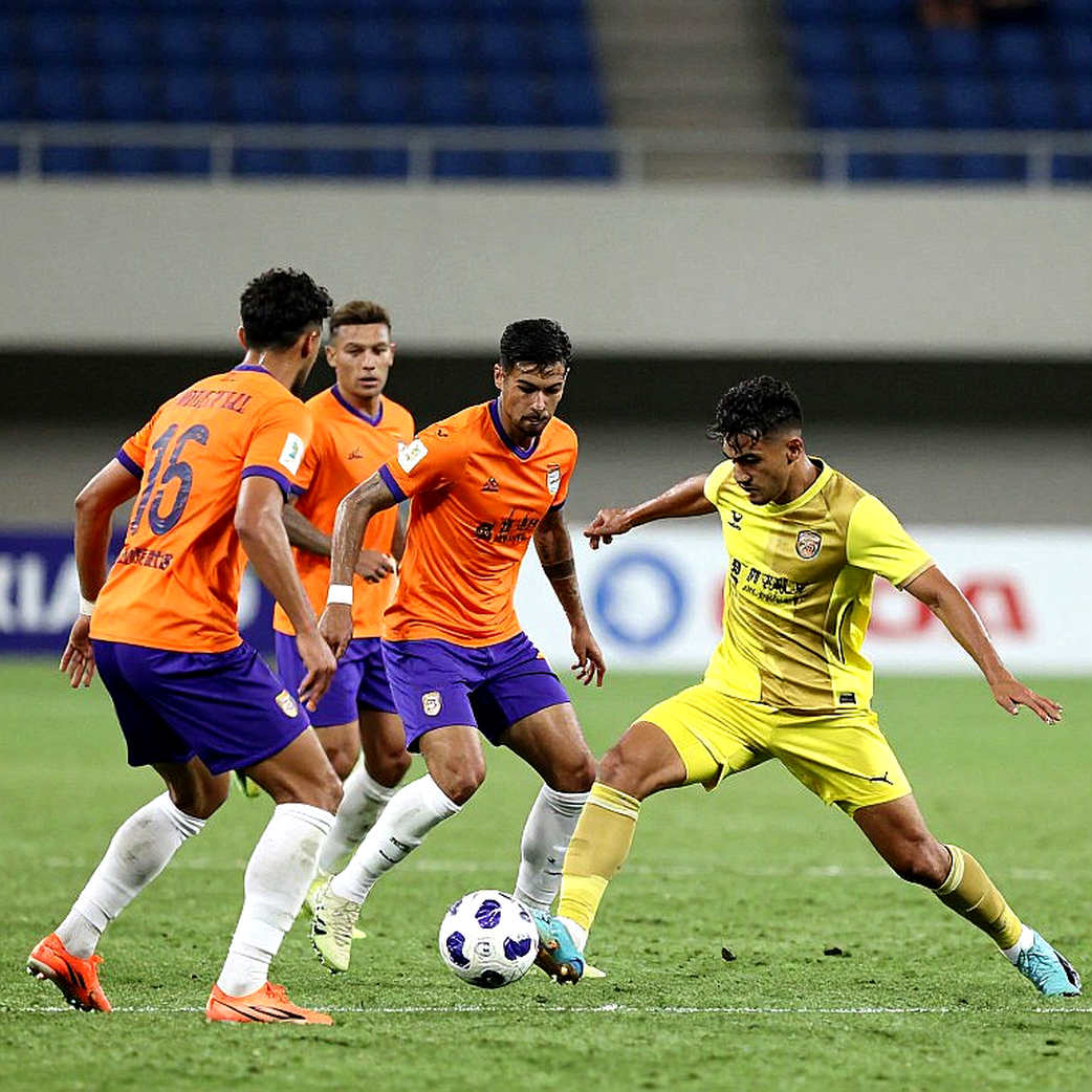 Al-Ahli Saudi: chiếc ghế giám đốc thể thao trống hai lần, và định nghĩa quyền hạn còn bỏ ngỏ Al-Ahli Saudi: chiếc ghế giám đốc thể thao trống hai lần, và định nghĩa quyền hạn còn bỏ ngỏ