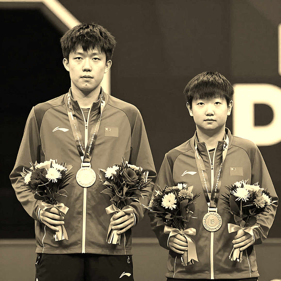 Bóng bàn Anh mở màn: Một đội tuổi teen hạ cựu vô địch, và bài học từ những ván 15-13