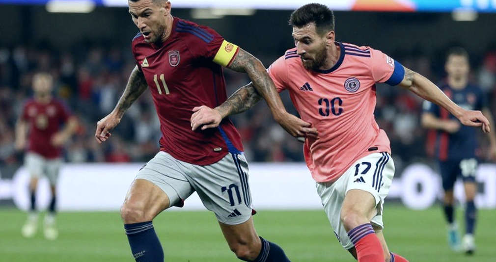 PSG gia hạn Luis Enrique đến 2030: Khi cột mốc ba lần vô địch Champions League trở thành áp lực tự đặt