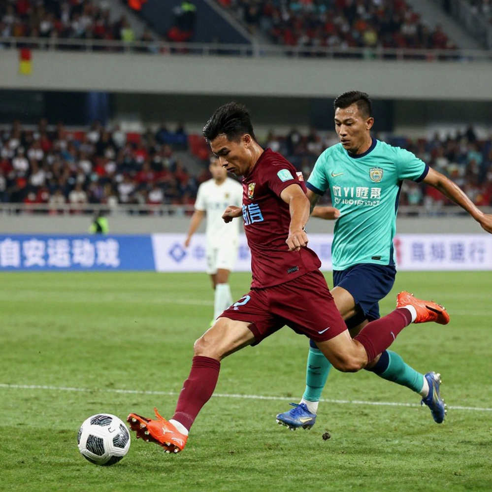 When the Feed Calls the Wrong Name: Vietnam's Football News Grid and the Flood of Information in Disguise When the Feed Calls the Wrong Name: Vietnam's Football News Grid and the Flood of Information in Disguise