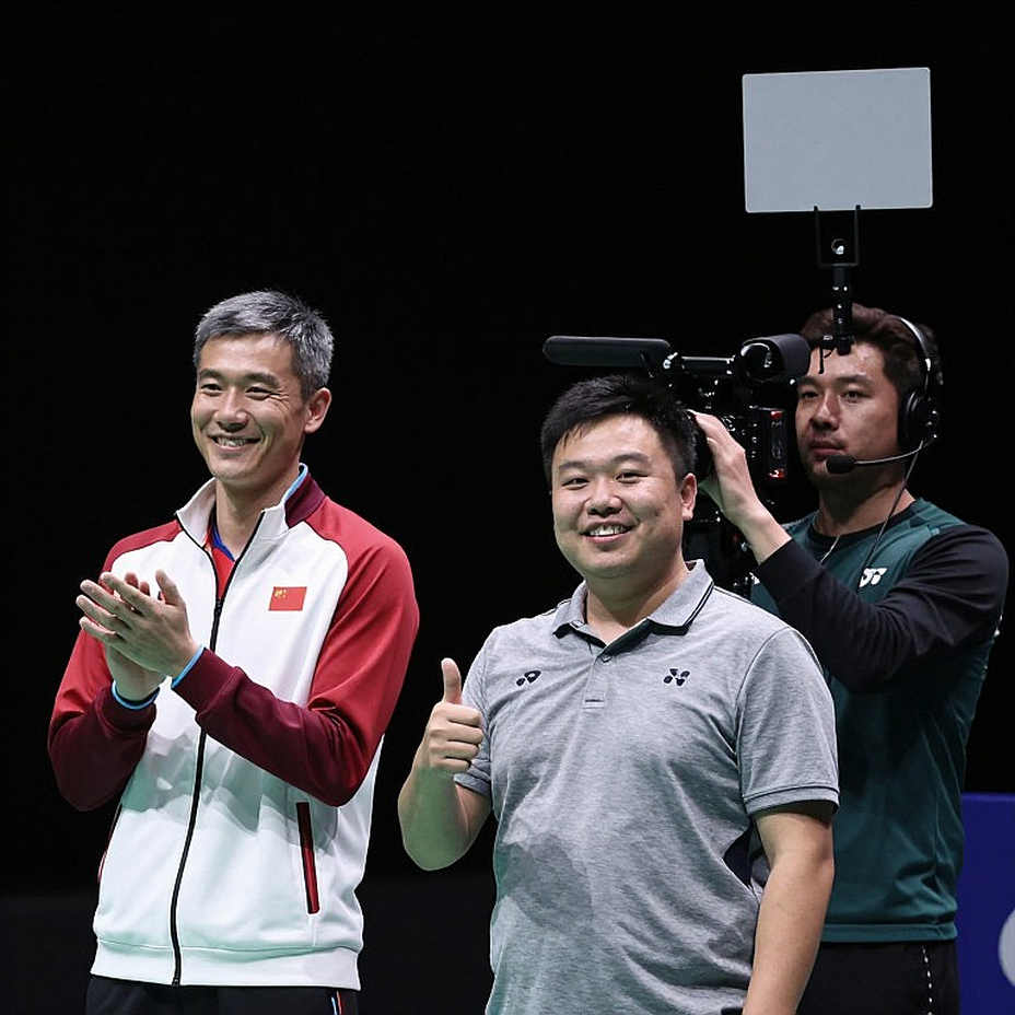 Alwi Farhan tập cùng Kento Momota trước Asian Games 2026: Điều gì thực sự được truyền lại
