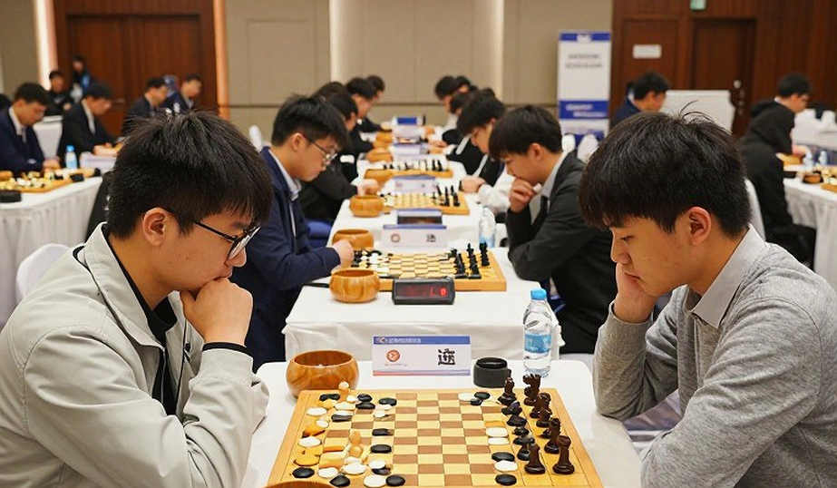 KCF Academy mùa thứ ba hay một trang bán ChessBase Magazine số 225? KCF Academy mùa thứ ba hay một trang bán ChessBase Magazine số 225?